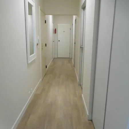 Sandpiper Apartment *